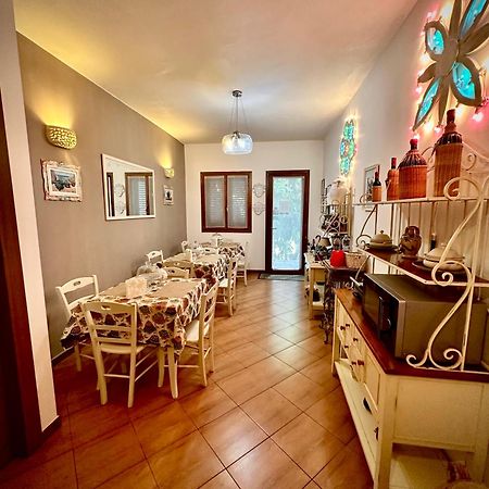 Dimora Del Casale Bed & Breakfast Brindisi Bagian luar foto