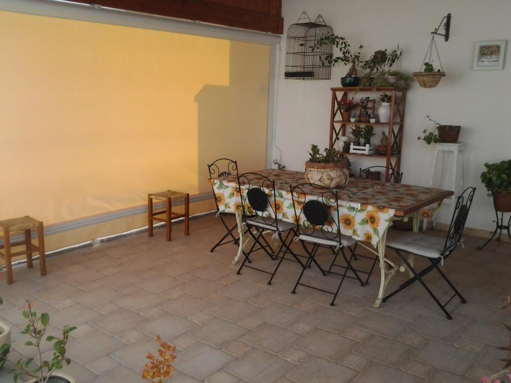 Dimora Del Casale Bed & Breakfast Brindisi Bagian luar foto