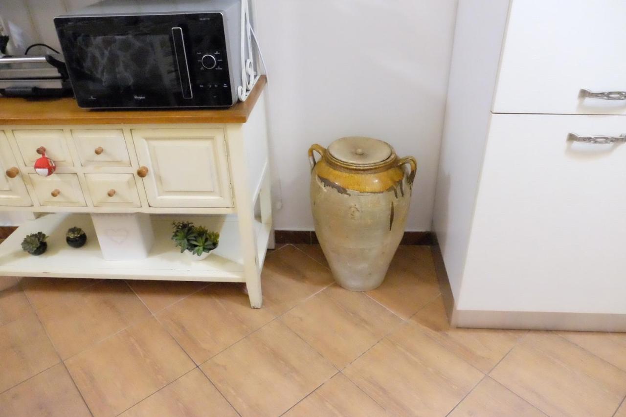 Dimora Del Casale Bed & Breakfast Brindisi Bagian luar foto
