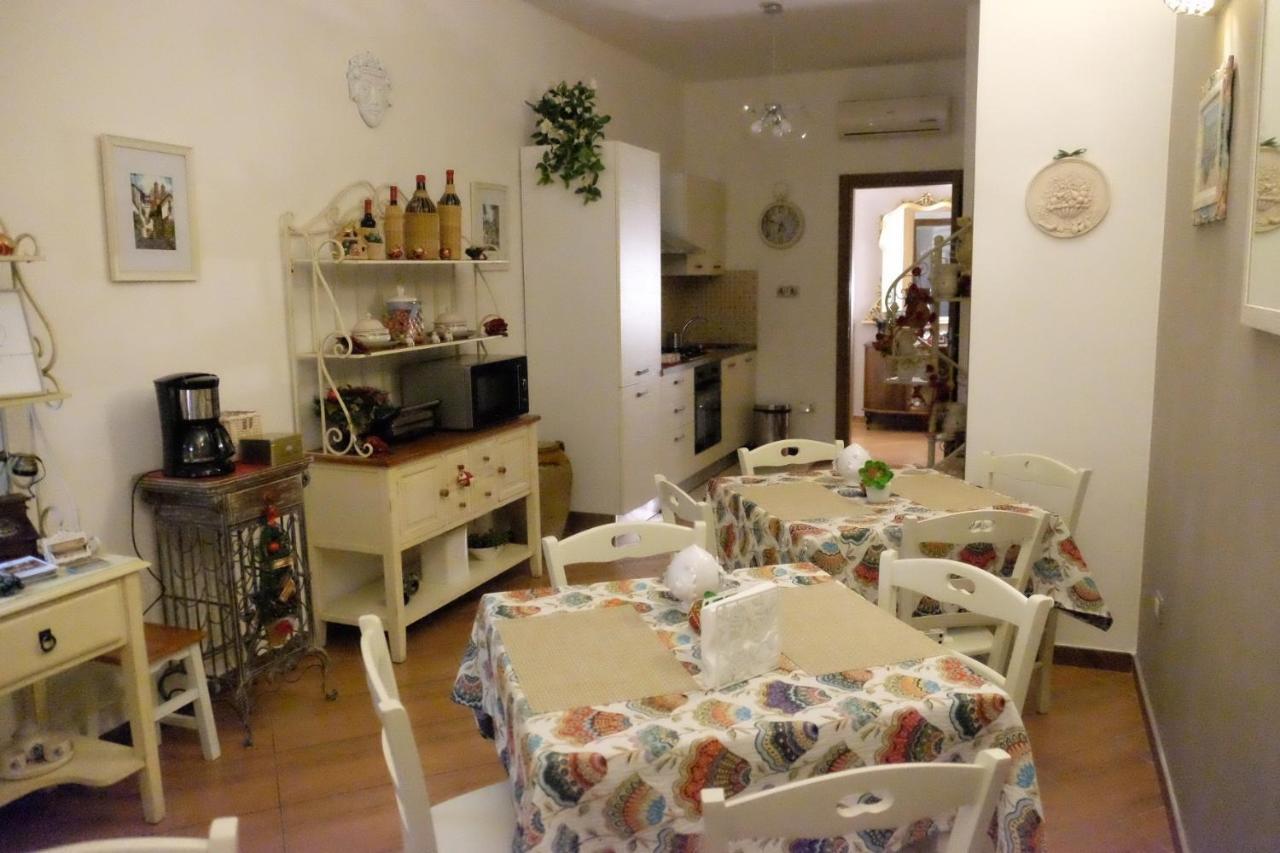 Dimora Del Casale Bed & Breakfast Brindisi Bagian luar foto